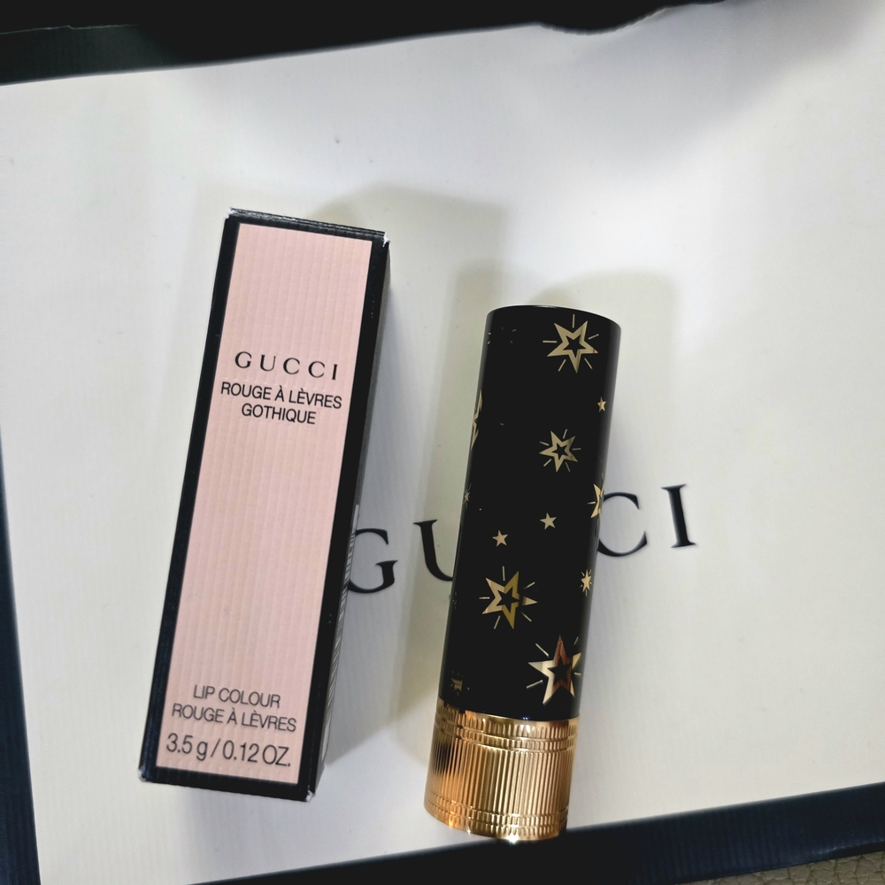 Gucci Rouge à Lèvres Gothique Lipstick - Black with Gold Stars